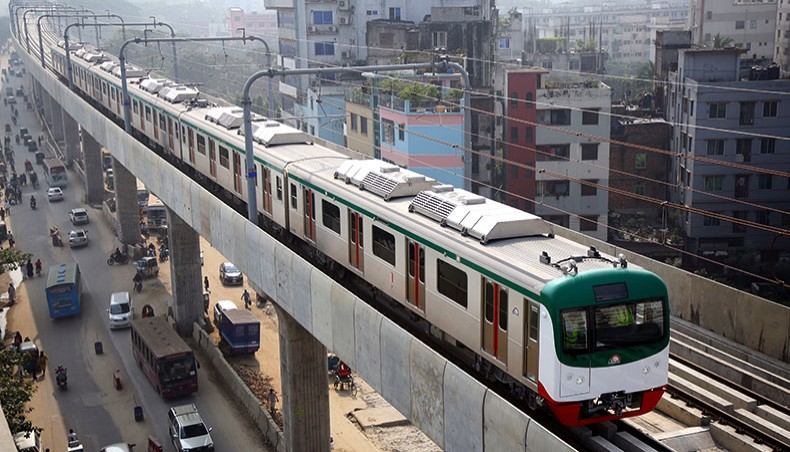 মেট্রোরেলে ভাড়া লাগবেনা ৩ ফুটের বেশি শিশুর